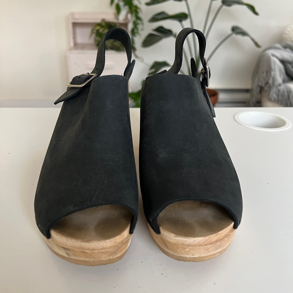Black Bryr Clog Sling Backs